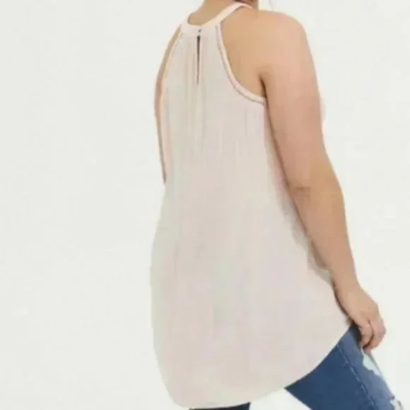 Torrid Tank - Picture 2 of 5
